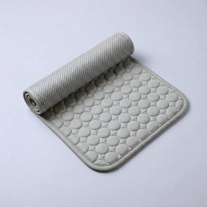 Le tapis qui reste frais - même après des heures sous votre chien.