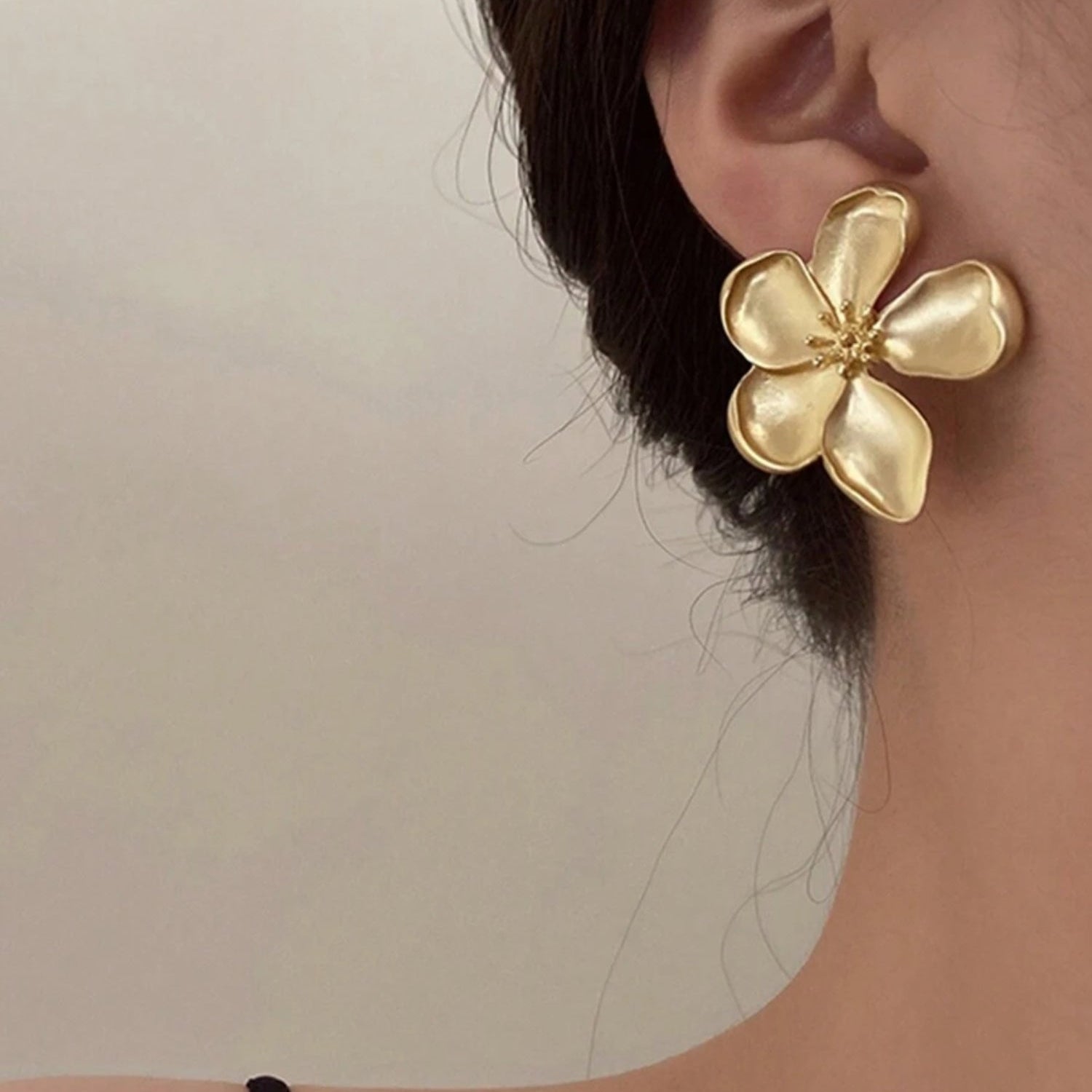 Kalea Flower Earrings